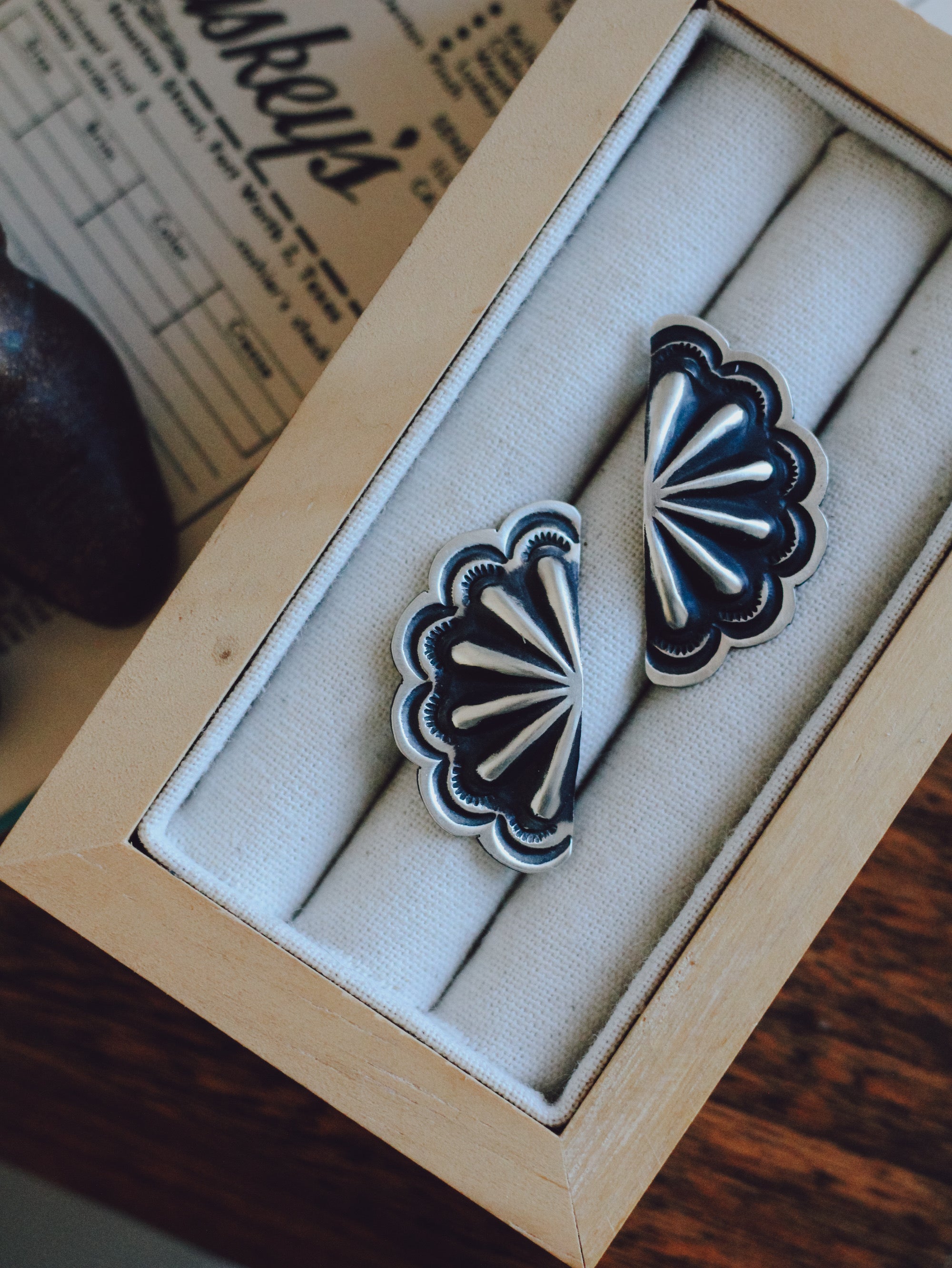 Rattler • Concho Studs