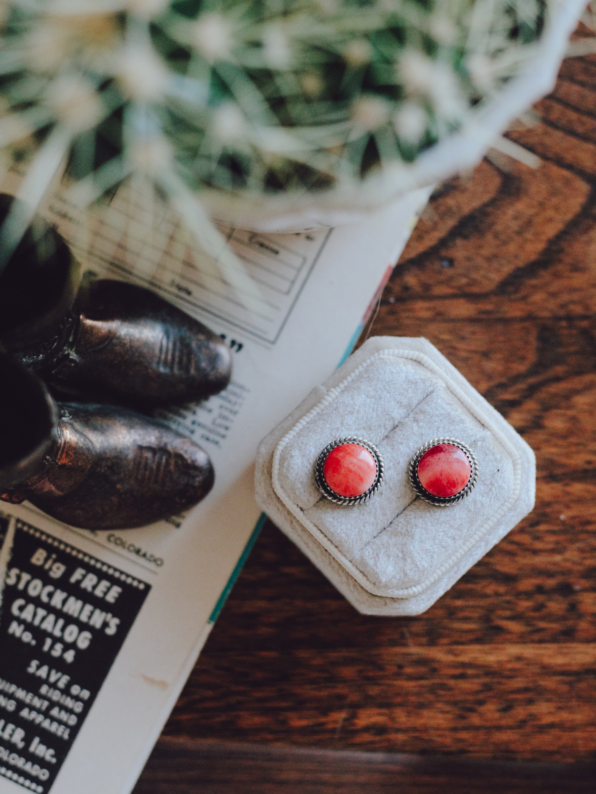 Ace • Spiny Oyster Studs