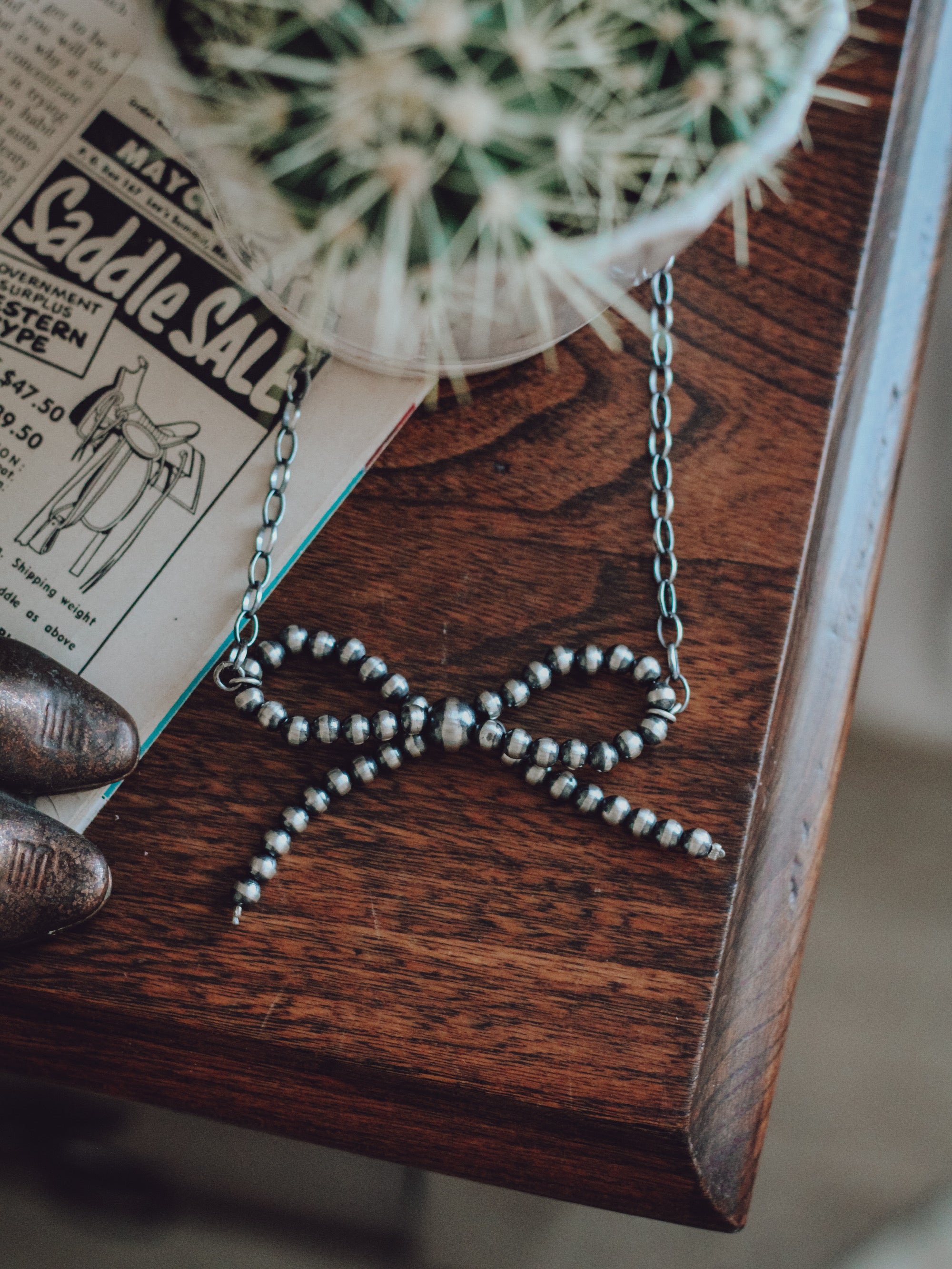 Bow Pearl • Bar Necklace