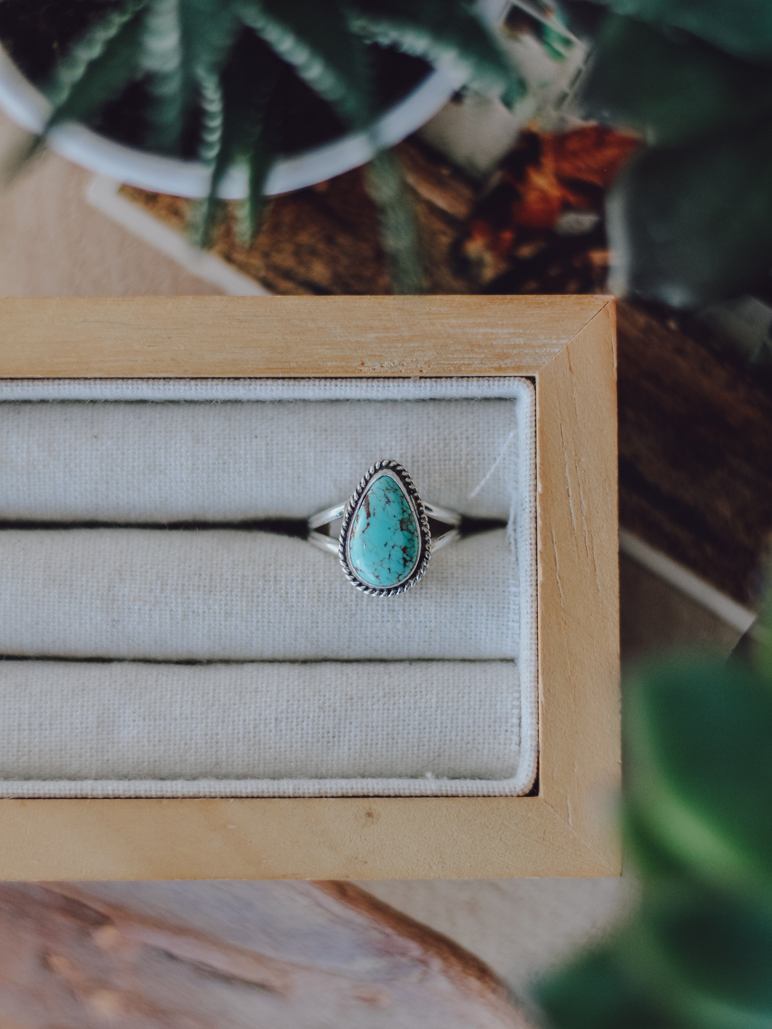 Spiny Oyster Arizona Turquoise Ring In Sterling Silver - Cast a Stone Spiny Oyster Arizona Turquoise Ring In Sterling Silver - Cast a Stone