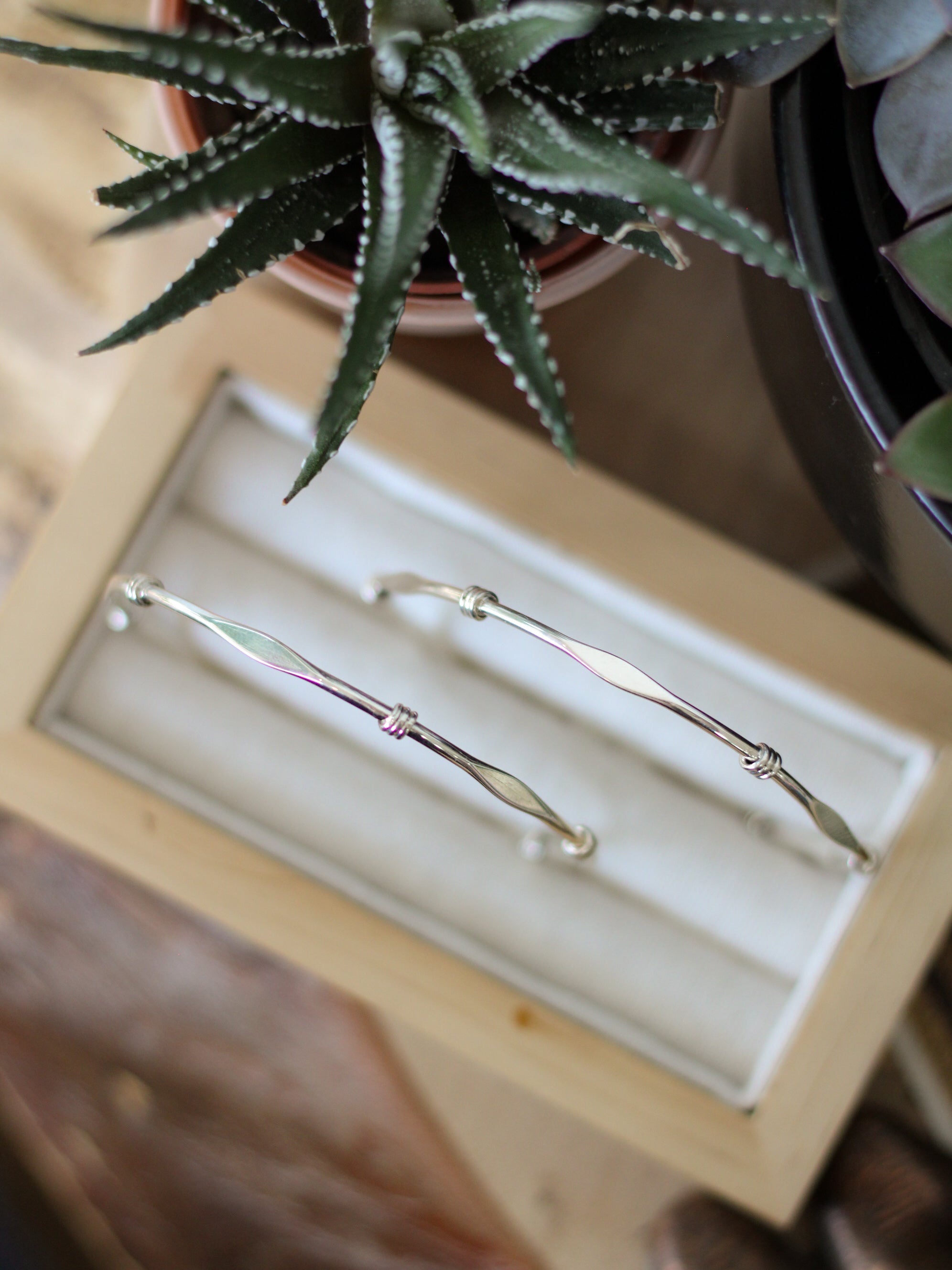 Reno • Sterling Silver Bangle