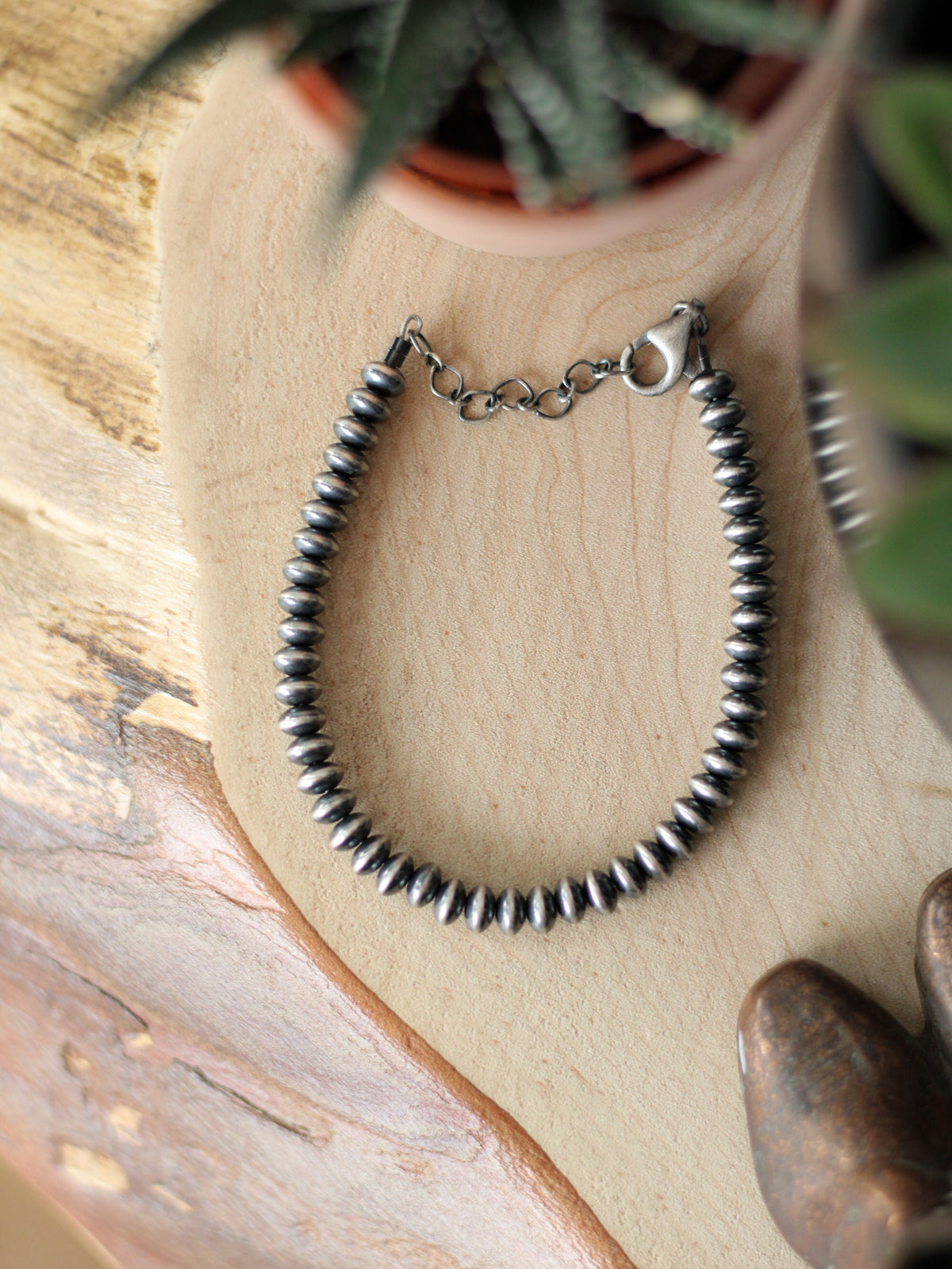 Pearl Bracelet • 6mm Saucer