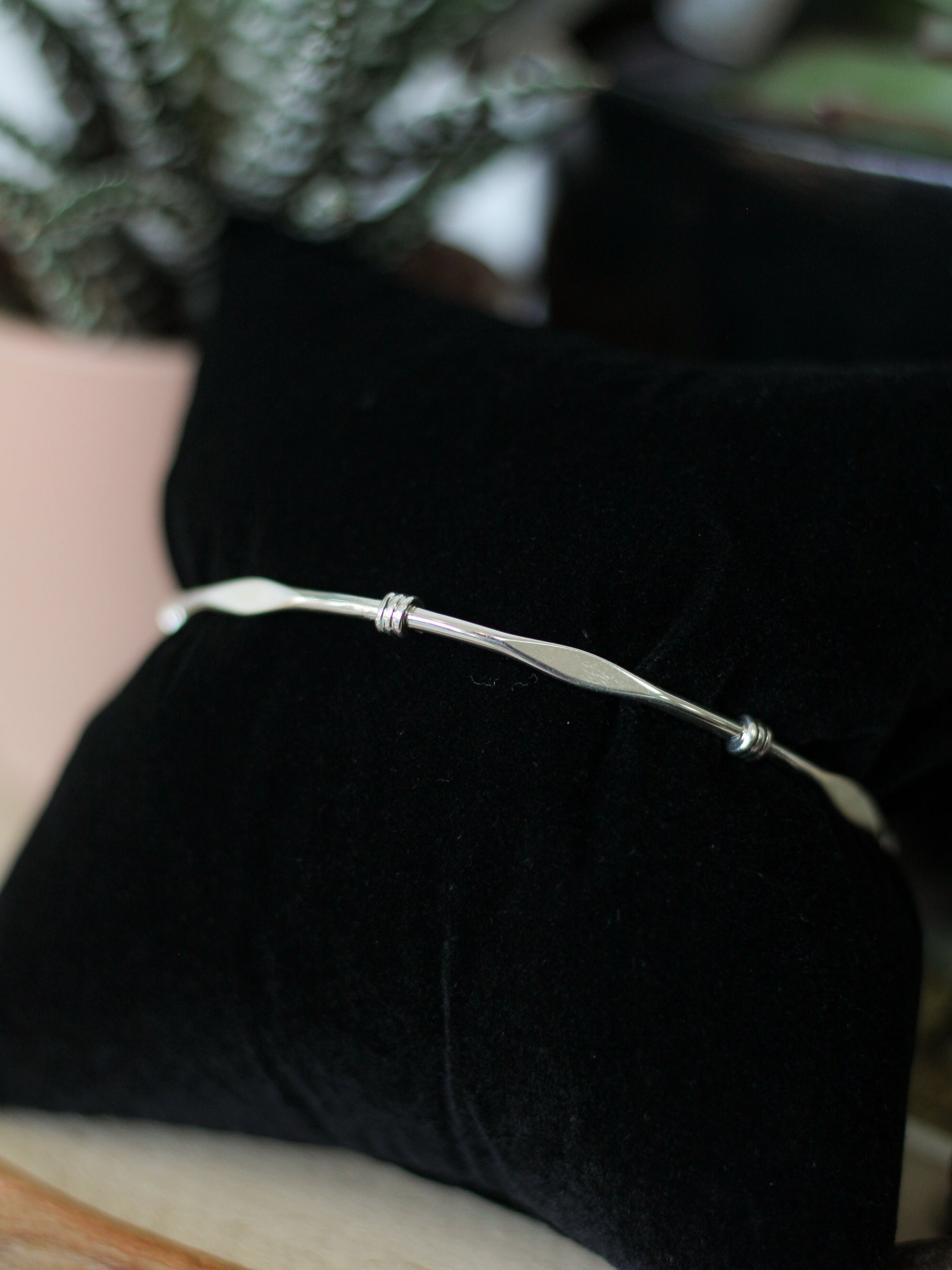 Reno • Sterling Silver Bangle