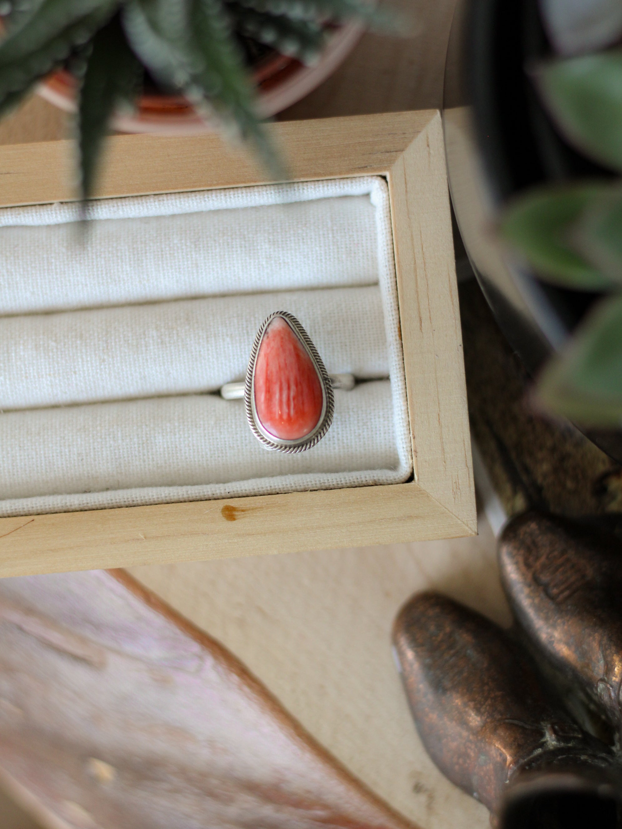 Sara • Spiny Oyster Ring