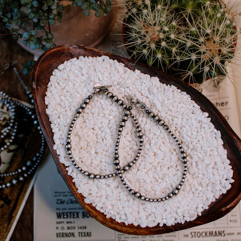 Navajo Pearls • Graduated Bracelet