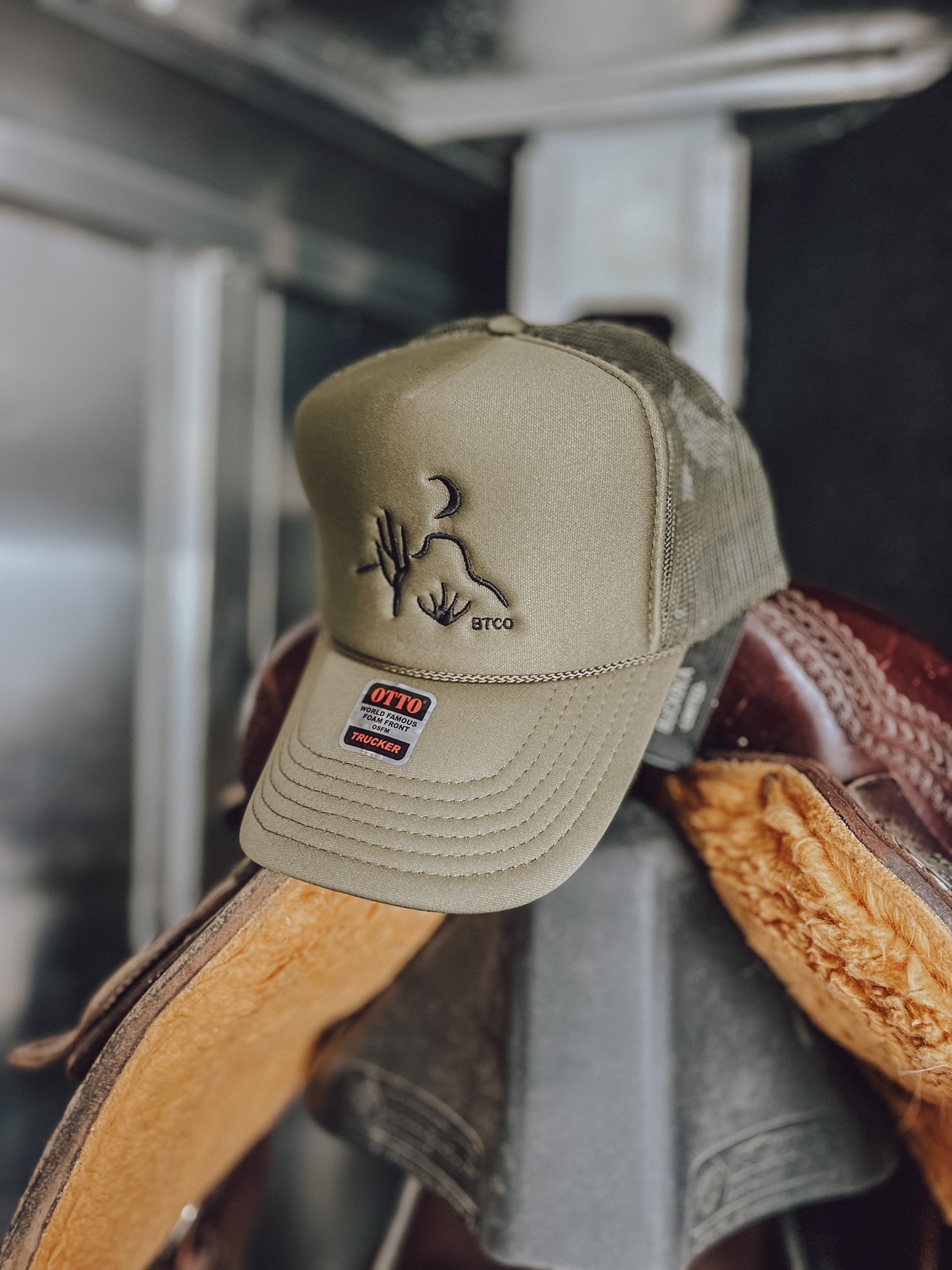 Desert Moon • Trucker