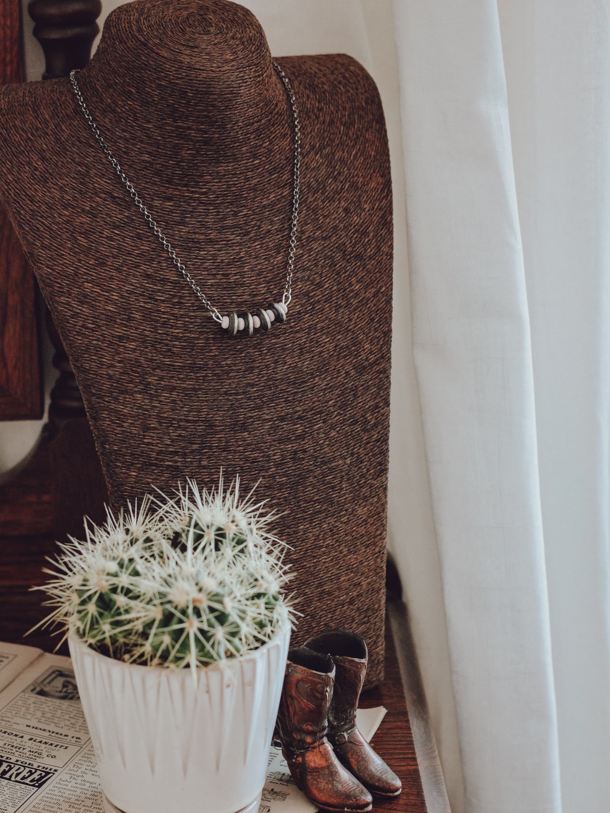 Navajo Pearl & Pink Conch • Bar Necklace