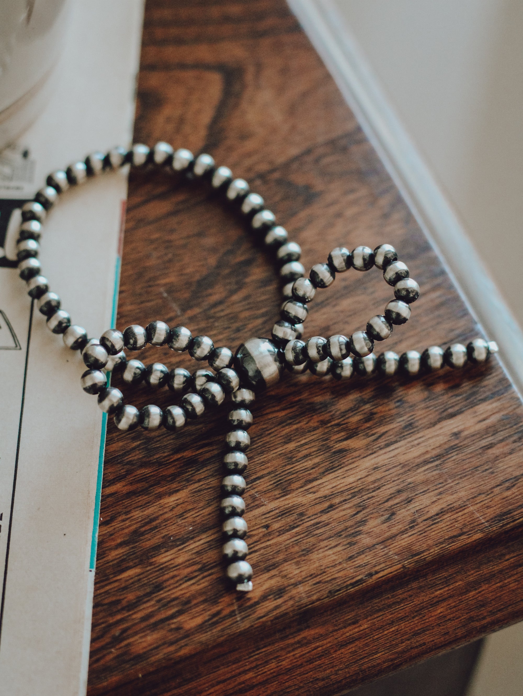 Navajo Pearl Bracelet • Bow