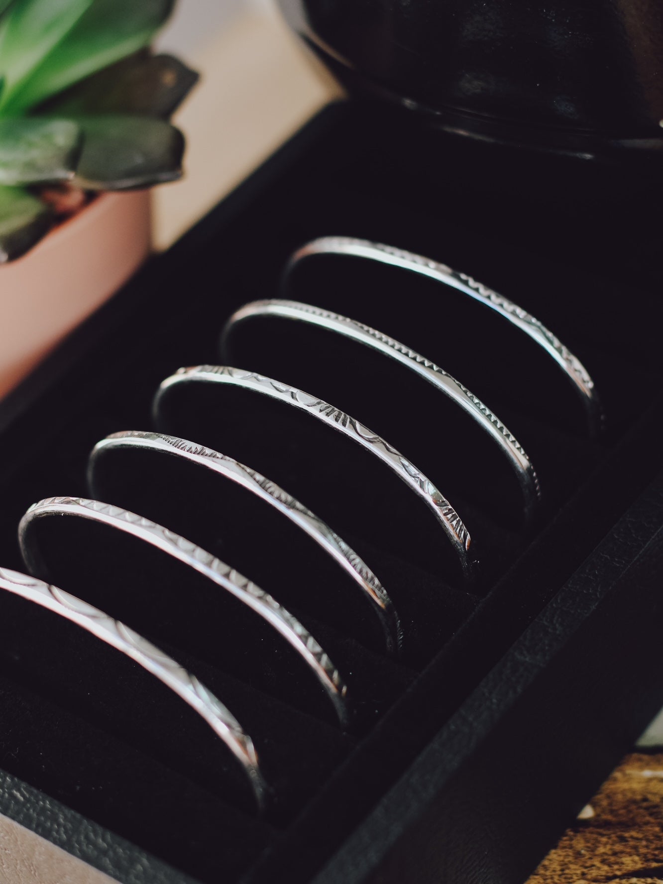 Overo • Midweight Cuff